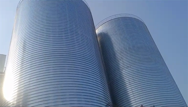 云南2座混凝土高架卷板仓